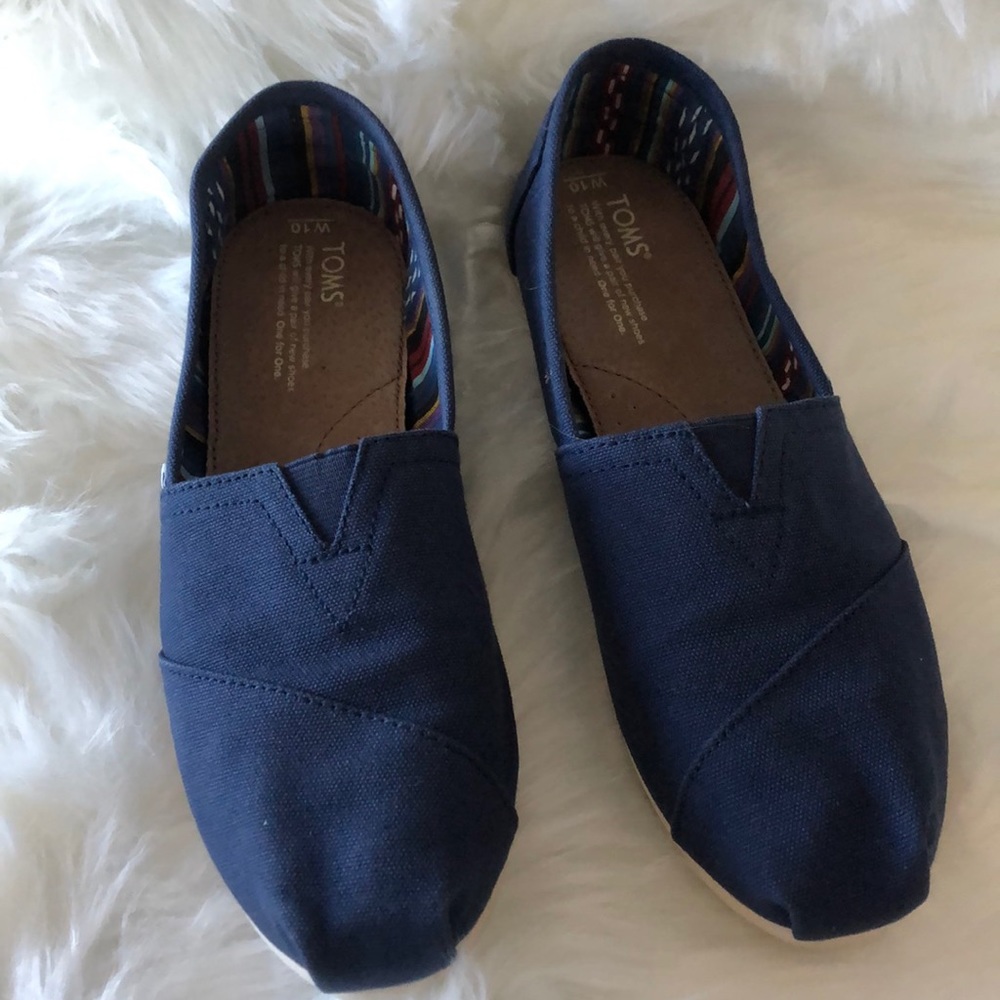 TOMS shoes